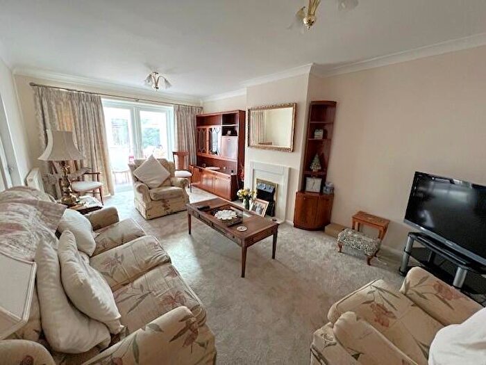 2 Bedroom Detached Bungalow For Sale In Reynard Way, Kingsthorpe, Northampton, NN2