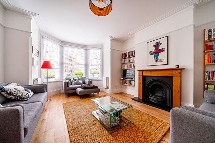 5 Bedroom End Of Terrace House To Rent In Curzon Road, London, N10