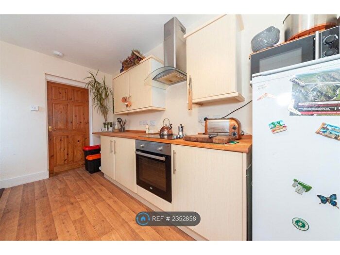 2 Bedroom End Of Terrace House To Rent In Ferndale Road, Luton, LU1