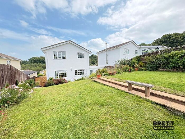 3 Bedroom Detached House To Rent In Grove Drive, Pembroke, Pembrokeshire., SA71
