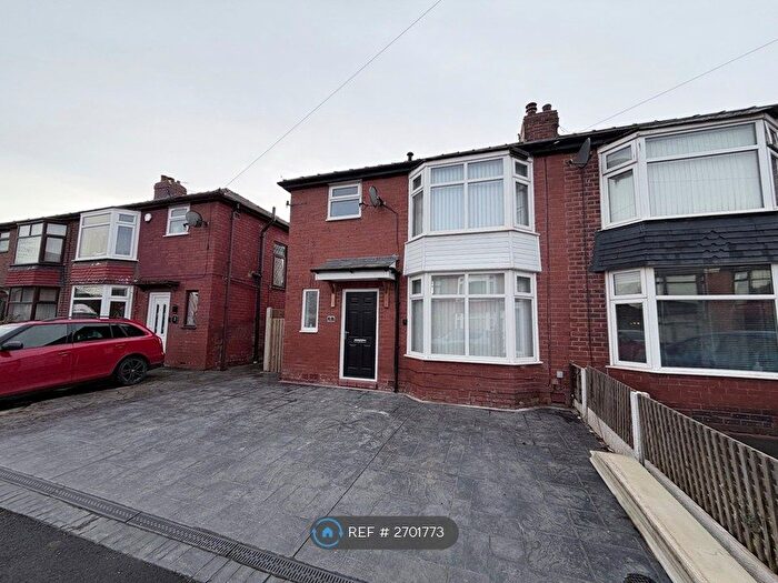 3 Bedroom Semi Detached House To Rent In Chesterton Grove, Droylsden, Manchester, M43