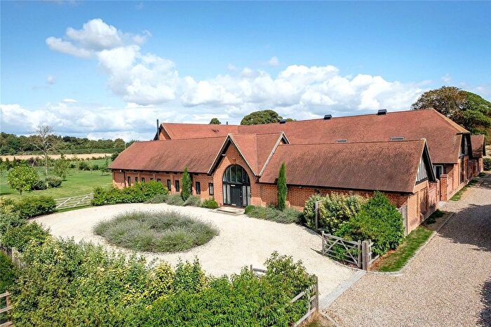 5 Bedroom Semi-Detached House For Sale In Shillingford Road, Shillingford Hill, Wallingford, Oxfordshire, OX10