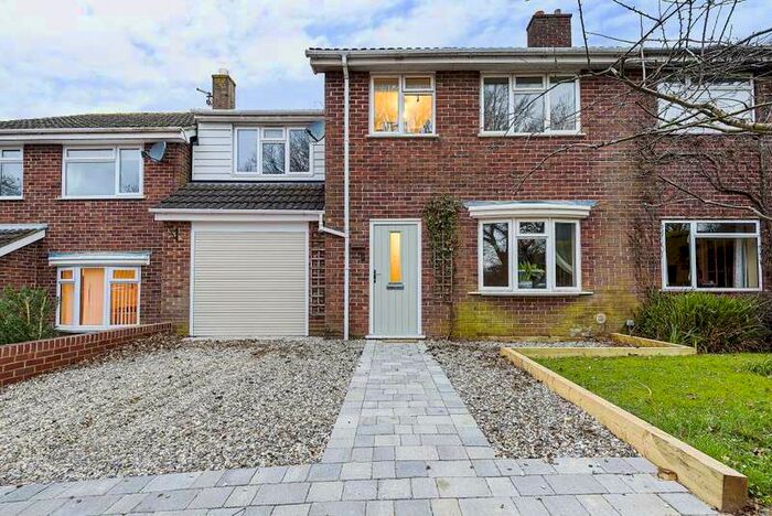 4 Bedroom Semi-Detached House To Rent In Newbury, Berkshire, RG14