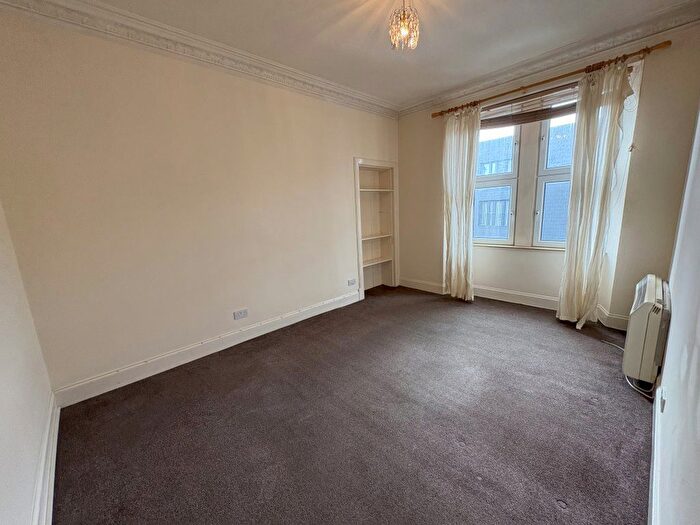 1 Bedroom Flat To Rent In Strathmartine Road, Dundee, DD3