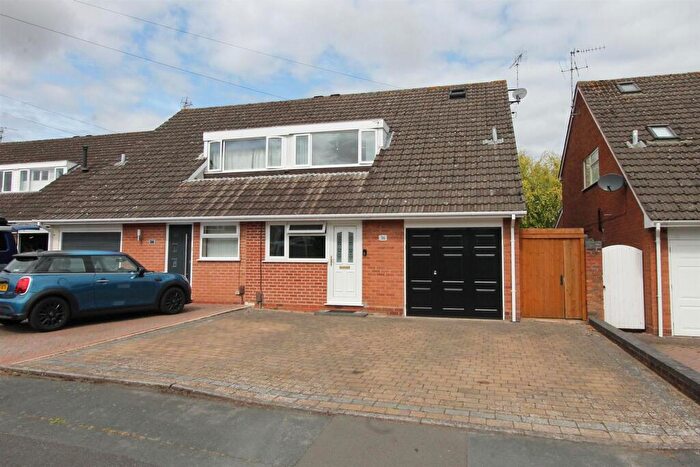 5 Bedroom Semi Detached House For Sale In Belbroughton Road, Stourbridge, DY8