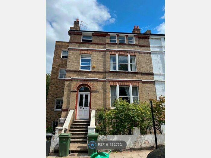 2 Bedroom Flat To Rent In Victoria Rise, London, SW4