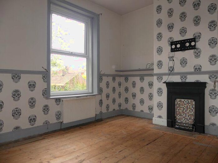 2 Bedroom Terraced House For Sale In Counthill Road, Oldham, OL4