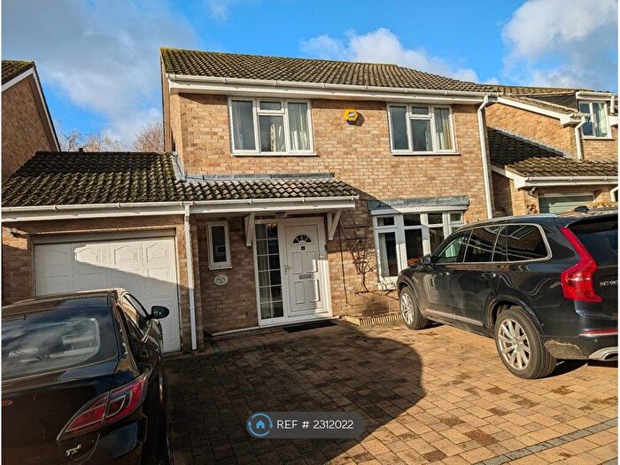 4 Bedroom Detached House To Rent In Windsor Gate, Eastleigh, SO50