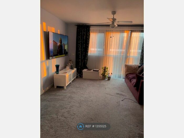 1 Bedroom Flat To Rent In Meridia Court, London, E15