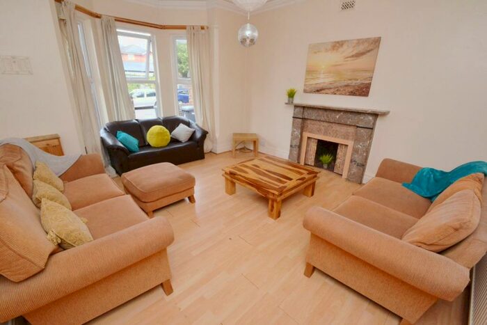 6 Bedroom Semi-Detached House To Rent In Patrick Road, West Bridgford, NG2