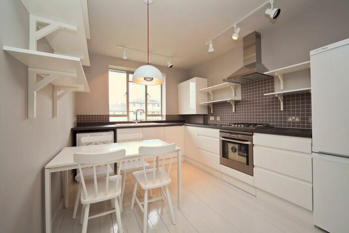 2 Bedroom Property To Rent In Brecknock Road, Tufnell Park, N19