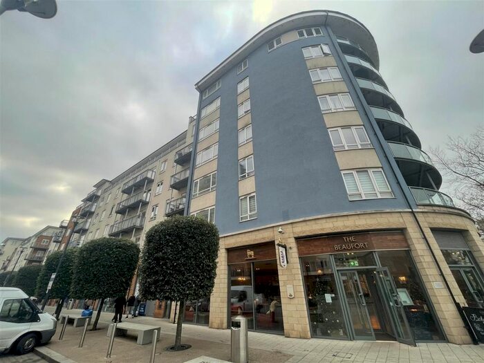 Studio To Rent In Bantam House, Heritage Avenue, London, Greater London, NW9