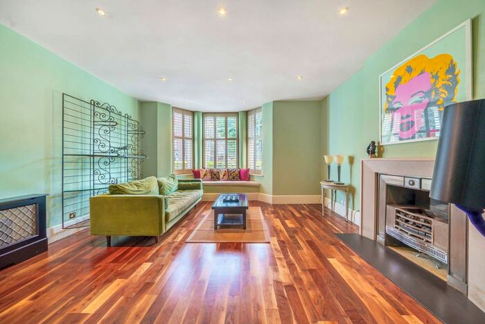 1 Bedroom Flat To Rent In Beaufort Mansions, Chelsea, London, SW3