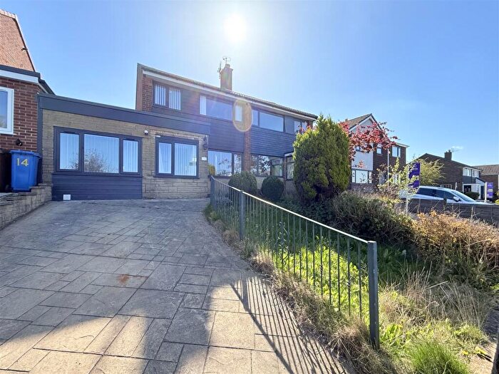 3 Bedroom Semi Detached House For Sale In Tennyson Avenue, Dukinfield, SK16