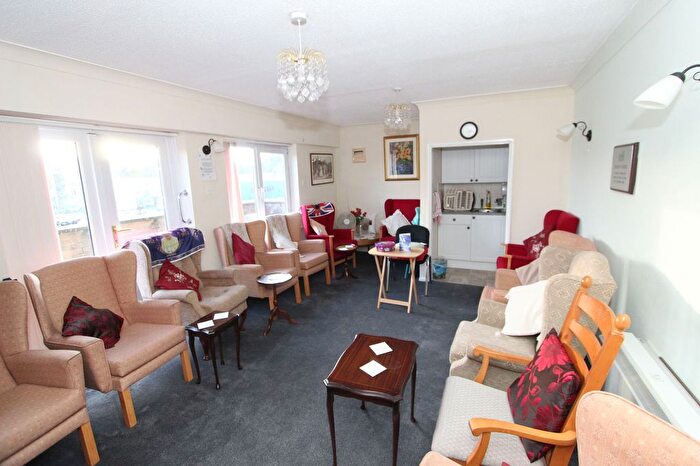 1 Bedroom Flat For Sale In Gerston Road, Paignton, Devon, TQ4