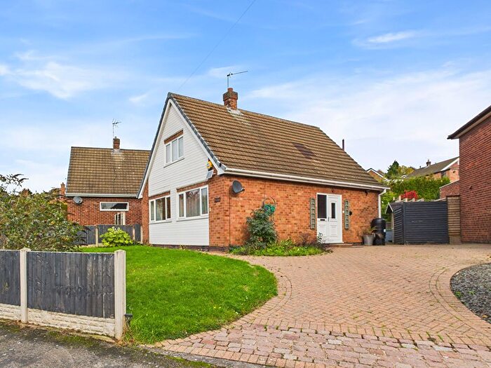 3 Bedroom Detached House For Sale In South View Road, Carlton, NG4