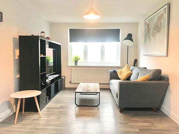 1 Bedroom Flat To Rent In Homington Avenue, Coate, Swindon, SN3