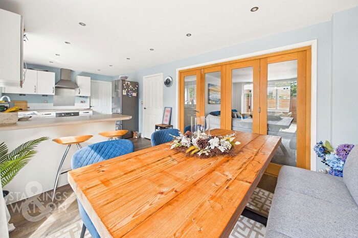 5 Bedroom Detached House For Sale In Memorial Way, Lingwood, Norwich, NR13
