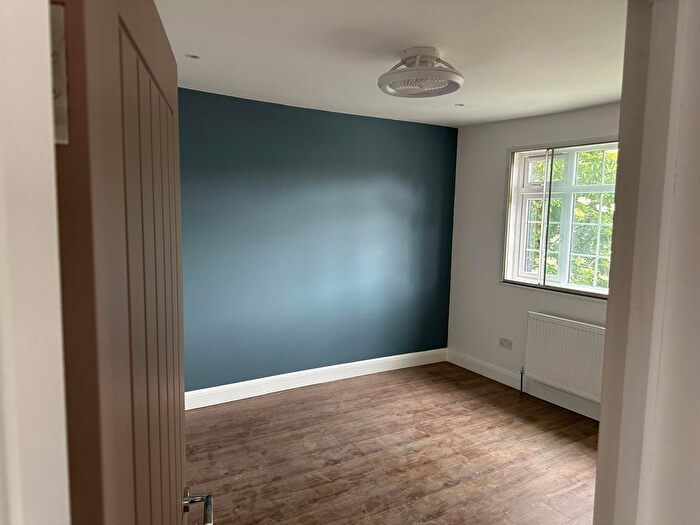 2 Bedroom Maisonette To Rent In Upper Sutton Lane, Hounslow, TW5
