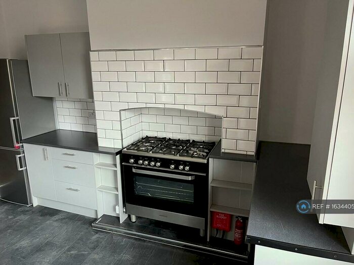 4 Bedroom End Of Terrace House To Rent In Old Moat Lane, Manchester, M20