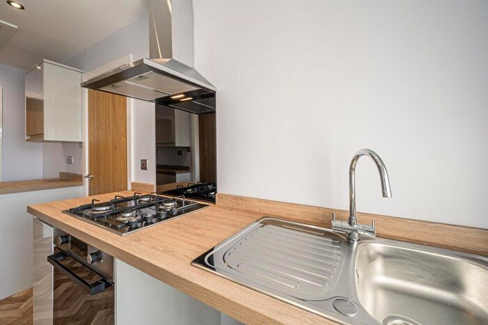 1 Bedroom Flat To Rent In High Street, Wordsley, Stourbridge, DY8