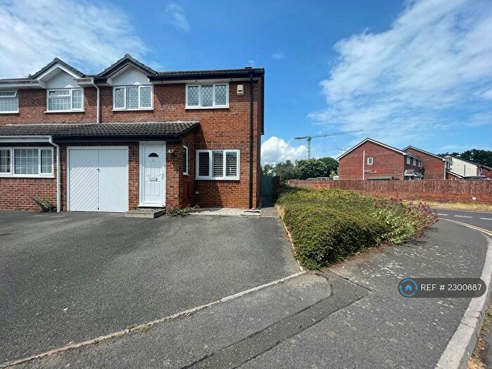 3 Bedroom Semi-Detached House To Rent In Evesham Close, Bournemouth, BH7