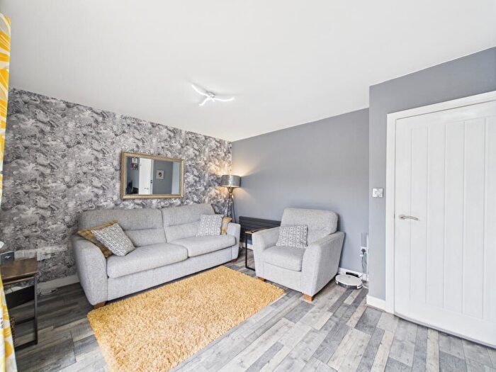 3 Bedroom Semi-Detached House For Sale In Riverwood Close Clough Lane, Halifax, West Yorkshire, HX2
