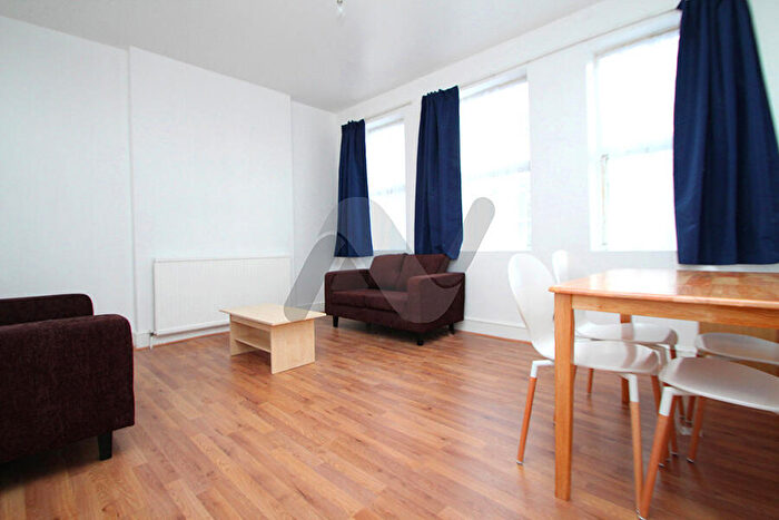 3 Bedroom Maisonette To Rent In West Green Road, London, N15