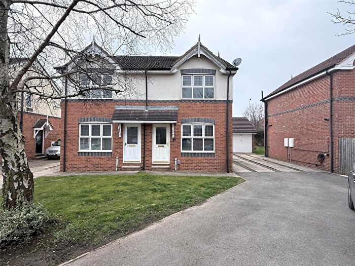2 Bedroom Semi-Detached House To Rent In Ascot Gardens, Leeds, West Yorkshire, LS10