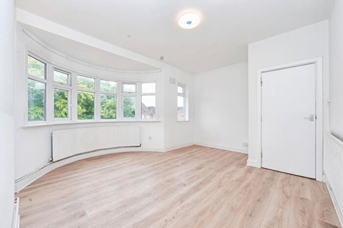 2 Bedroom Maisonette To Rent In Christchurch Avenue, Harrow, HA3
