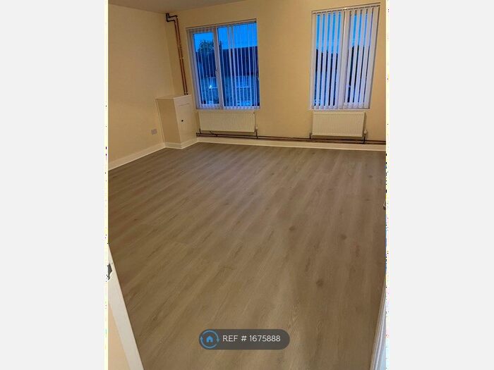 1 Bedroom Flat To Rent In Varney Road, Nottingham, NG11