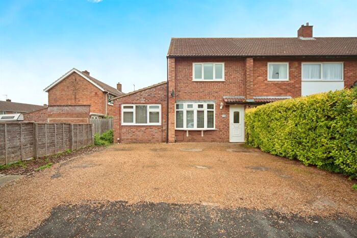 2 Bedroom Semi-Detached House For Sale In Hill Close, Newmarket, CB8