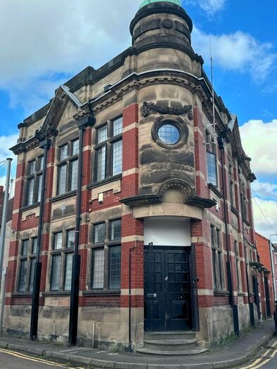 4 Bedroom Terraced House To Rent In Church Walk, Worksop, S80