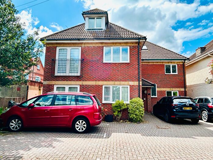 2 Bedroom Flat To Rent In Belle Vue Road, Southbourne, BH6