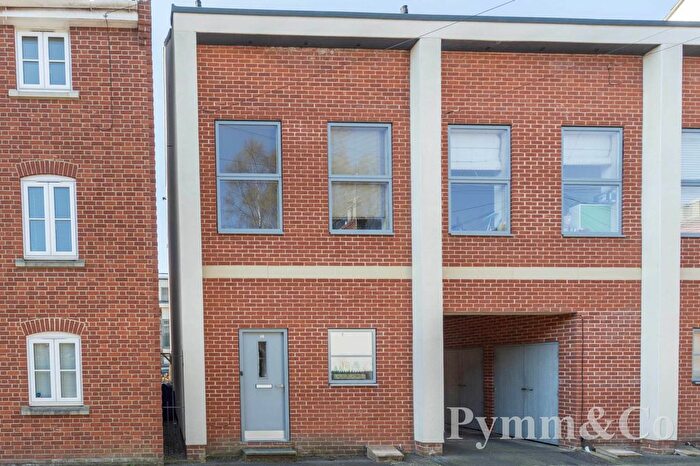 3 Bedroom Town House For Sale In Calvert Street, Norwich, NR3