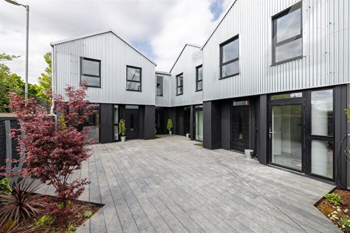 3 Bedroom House For Sale In Tamarind Mews, Meridian Water, London, N18