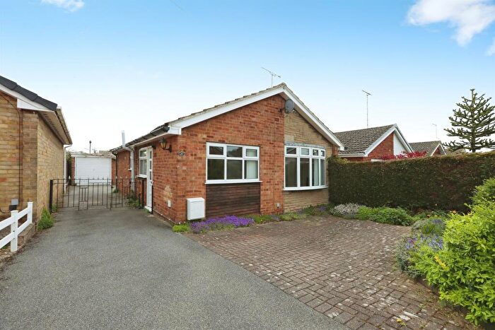 2 Bedroom Detached Bungalow For Sale In Oulton Avenue, Bramley, Rotherham, S66