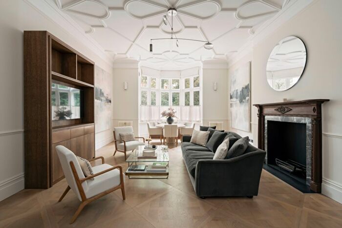 3 Bedroom Flat For Sale In Lennox Gardens, Knightsbridge, London, United Kingdom, Knightsbridge, SW1X