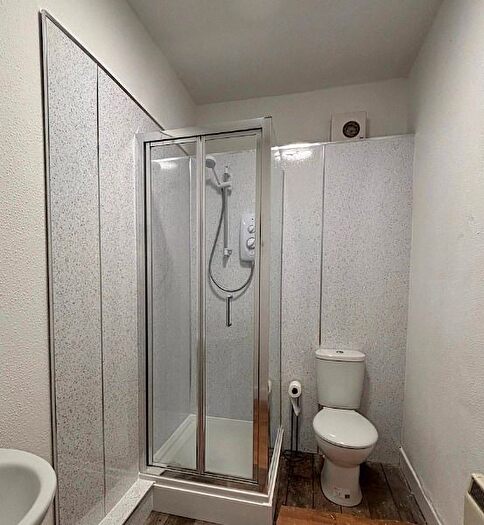 2 Bedroom Flat To Rent In High Street, Perth, Perthshire, PH1