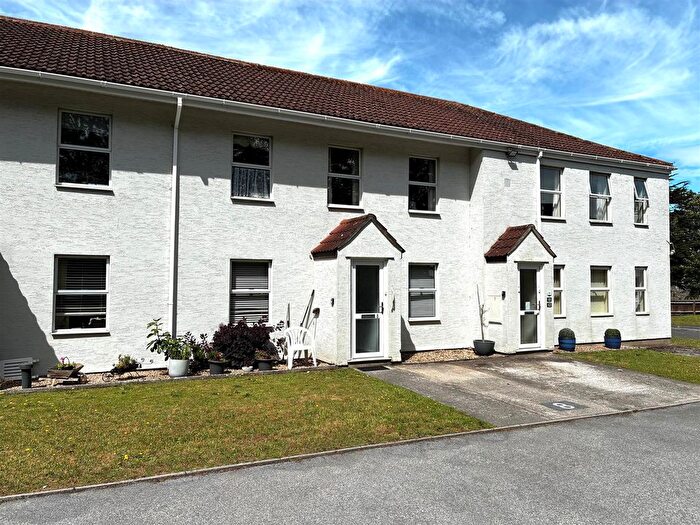2 Bedroom Flat For Sale In Myrtle Drive, Burnham-On-Sea, TA8
