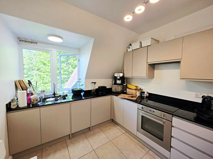 2 Bedroom Flat To Rent In Hornsey Lane, Highgate, N6