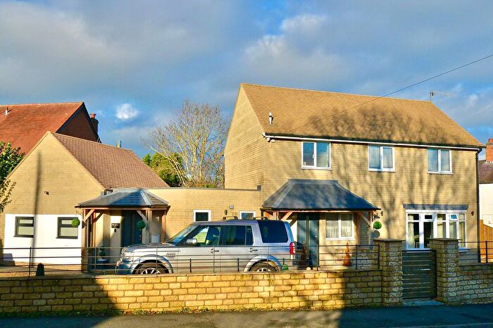 5 Bedroom Detached House For Sale In The Green, High Street, Honeybourne, WR11