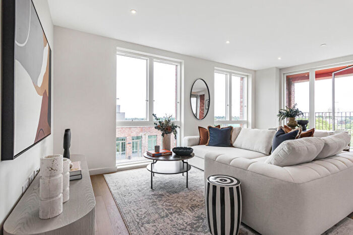 2 Bedroom Apartment For Sale In The Heights, West Hampstead, NW6