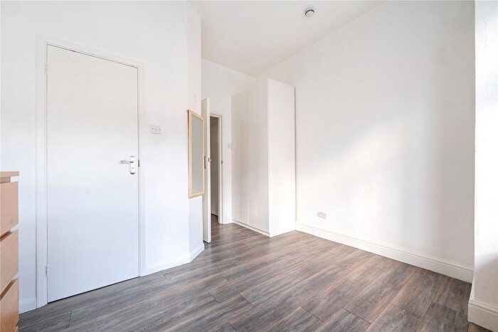 1 Bedroom Flat To Rent In Lascotts Road, Wood Green, London, N22