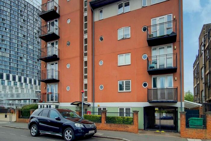 2 Bedroom Flat To Rent In Jupp Road, Stratford, London, E15