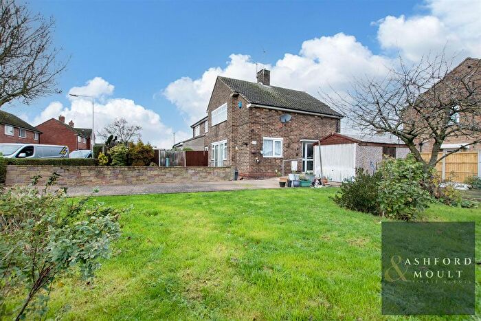 3 Bedroom Semi-detached House For Sale In Park Road East, Calverton, Nottingham, NG14