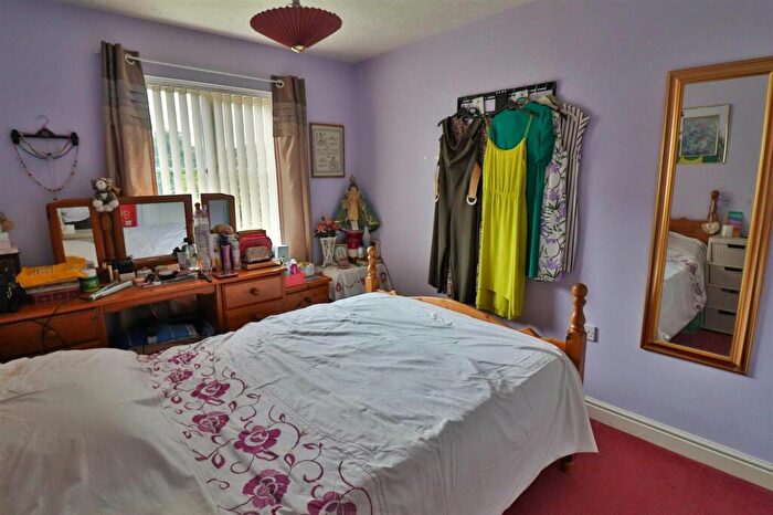 3 Bedroom Detached House For Sale In Emmerson Way, Hadleigh, IP7