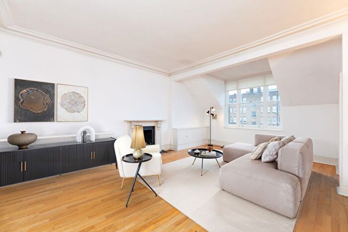 3 Bedroom Flat To Rent In Roland Gardens, London, SW7