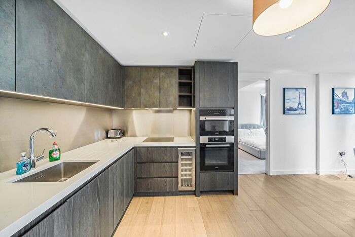 1 Bedroom Flat To Rent In Carnation Way, London, SW8