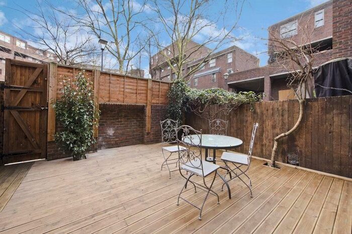 3 Bedroom Flat To Rent In Darthmouth Close, Notting Hill, W11